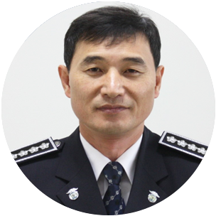 공주교도소장 윤대하